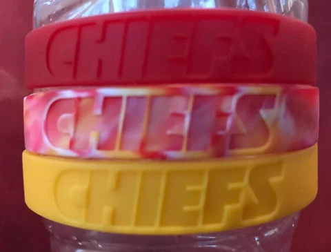 NFL Football Kansas City Chiefs Wristbands Bracelets 3 Pack MAHOMES Super Bowl Cover