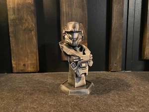 Estatua Halo Noble 6 pulgadas de alto en plata - Imagen 1 de 6