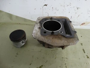 1985-1986 Kawasaki Bayou 300, cilindro y pistón KLF300 B344 - Imagen 1 de 11