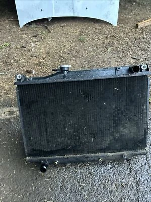 Radiador motor Toyota Celica 1985-1987 Foto 1 de 2