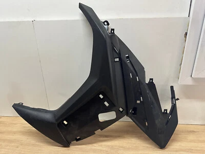 UN CACHE LATERAL COTE GAUCHE CARENAGE 1179437500 PEUGEOT 400 METROPOLIS 2021 - Photo 1/4