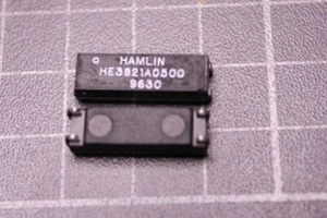 10 Stück Bundle Relais Nr901 HE3821A0500 Hamlin SMD - Bild 1 von 1