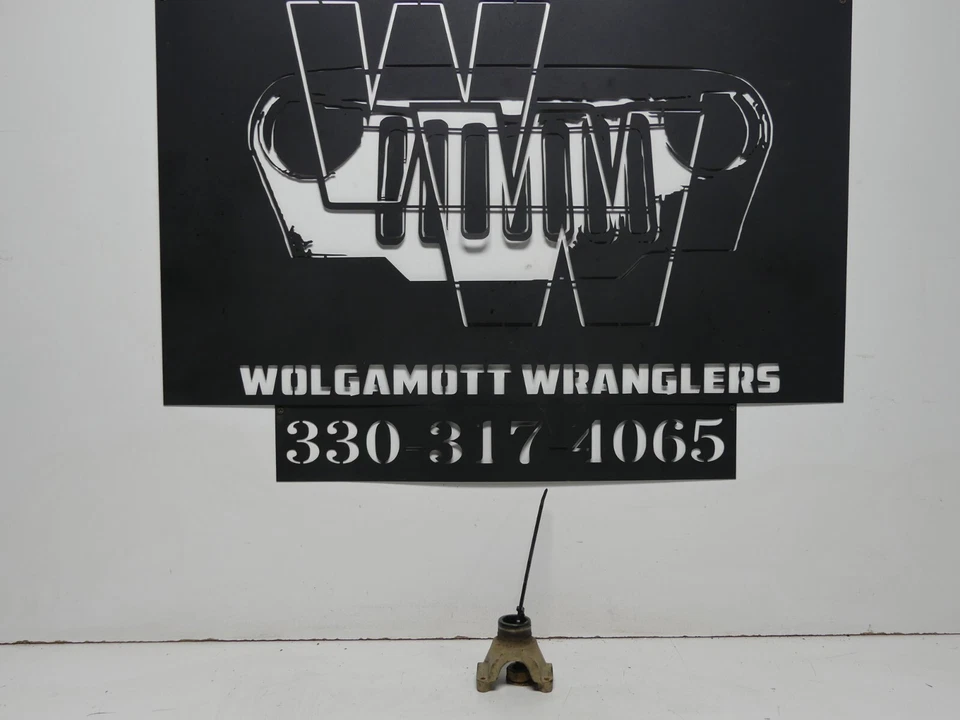 97-06 Jeep Wrangler TJ Dana Spicer 30 44 Yoke 26 Spline 1310 U-Joint Size OEM - Image 1 of 4