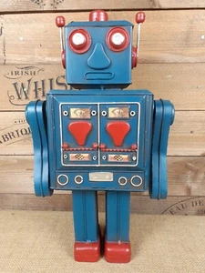 42 cm Tall Large Decorative free standing Metal Robot Money Bank Box - Picture 1 of 14