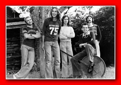 Genesis Collins Gabriel Set 12"x8" Professional Photo - Image 1 of 2