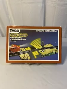 Tyco Operating Crossing Gate 924 Brand New - Picture 1 of 4