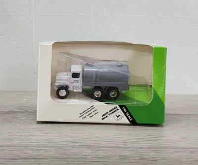 Ertl 1/64 Die-Cast Metal John Deere Milk Tanker - In Box - Image 1 of 4