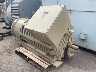 700 HP General Electric AC Electric Motor 3600 RPM Fr 5013ST TEFCBB 460 V EOK - Image 1 of 4