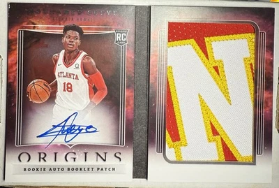 2023-24 Origins Rookie Auto Booklet Patch Mouhamed Gueye #10/10 Bookend Hawks - Image 1 of 2
