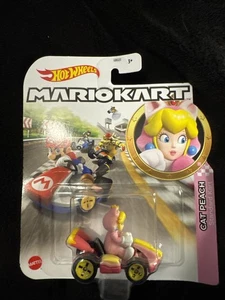 Hot Wheels Mario Kart Cat Peach Standard Kart Diecast 2021 Neu Ungeöffnet Kostenloser Versand - Bild 1 von 3