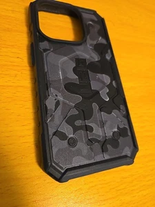 UAG Urban Armor Gear Monarch Pro Case Apple iPhone 15 Pro Schwarz / Camouflage - Bild 1 von 3