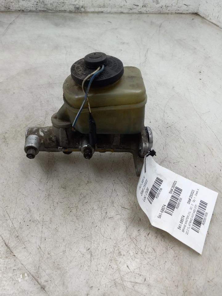 95 96 97 98 TOYOTA T100 2,7 L FRENO CILINDRO MAESTRO SIN ABS Foto 1 de 4