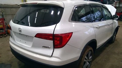 PILOT     2017 Fuel Vapor Canister 6834304 - Imagem 1 de 4