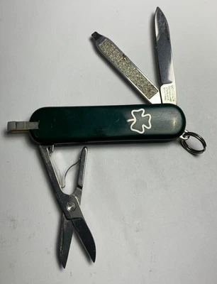 Navaja suiza clásica Victorinox - trébol verde oscuro Foto 1 de 4