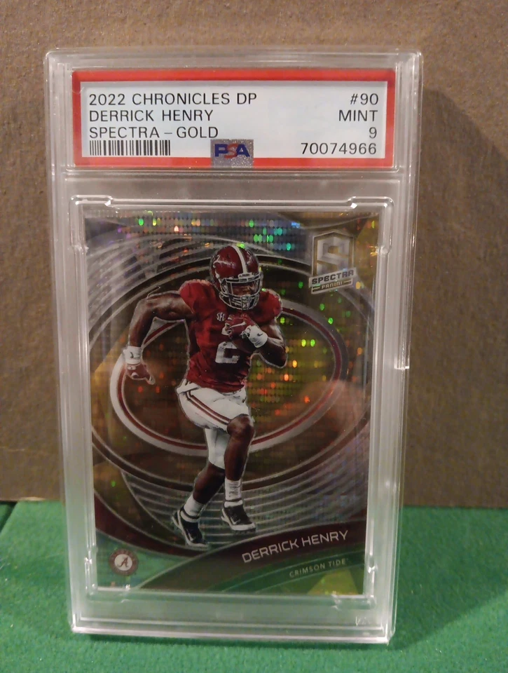 2022 Chronicles Spectra Draft Picks SPECTRA  GOLD#90 Derrick Henry 06/10 Alabama - Image 1 of 4