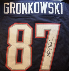 🔥Signed New England Patriots Rob "Gronk" Gronkowski Autographed Jersey w/COA🔥 - Picture 1 of 3