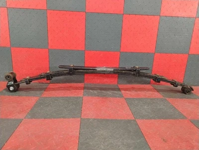 Toyota Tacoma LH 2016-2023 lado del conductor muelle de hoja trasero 4 capas OEM bonito Foto 1 de 4