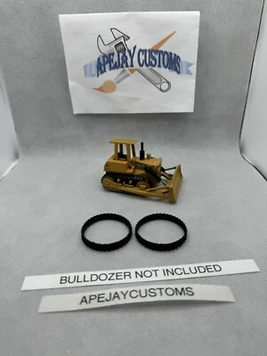 1 pair of new tracks for1/64 ERTL DIECAST INTERNATIONAL TD20 BULLDOZER - Image 1 of 4