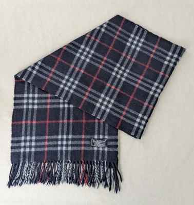 Used Burberry's Scarf Blue – Unisex Cashmere Check – Luxury Warm Winter Fashion - Image 1 of 4