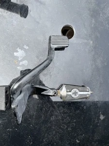 Harley Davidson HD UGS-1-1 Rear Brake Pedal And Custom Foot Peg Footrest R/H - Picture 1 of 10