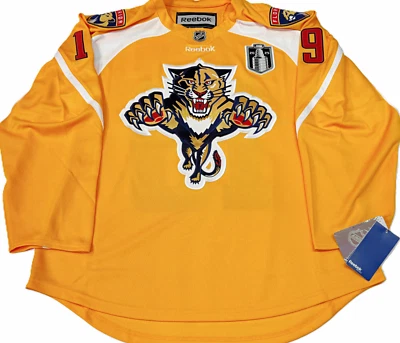 NUEVO CON ETIQUETAS-MEDIADO * CAMISETA DE PRÁCTICA MATTHEW TKACHUK FLORIDA PANTHERS 2025 STANLEY CUP RBK Foto 1 de 4