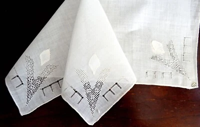 DE COLECCIÓN HANKY HERMOSO TRABAJO PUNZÓN GEOMÉTRICO LINO BLANCO BODA Foto 1 de 4