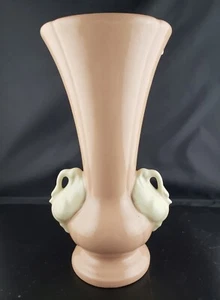 Jarrón trompeta cisne rosa y blanco Art Deco Mid Century Trenton NJ Chadwick - Imagen 1 de 6