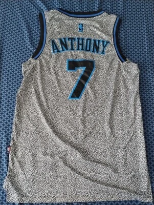 Carmelo Anthony Jersey (Mint Condition) - Imagem 1 de 2