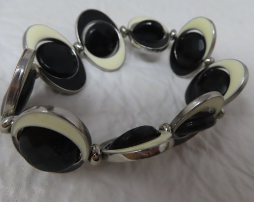 OFF WHITE Bracciale Lucite Vintage Elastico Nero Off Smalto Bianco Perline Argento