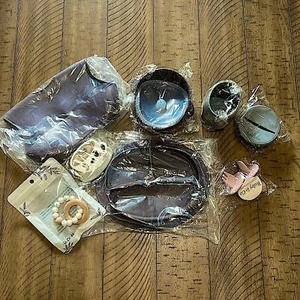 New Gift Set Baby Silicone Suction Plate, Pocket Bib, Suction Bowl, Cup + More - Picture 1 of 9