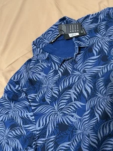 Polo de golf Travis Mathew Mountain Down para hombre 2XL azul estampado floral NUEVO - Imagen 1 de 8