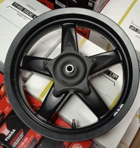 647866T RUOTA ANTERIORE Gilera Nexus 125 e 250 2006 2007 2008 Vedi Applicazioni - Picture 1 of 2