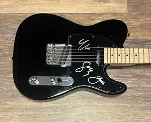* SNOW PATROL * signed electric guitar * GARY LIGHTBODY, NATHAN & JOHNNY * - Picture 1 of 2