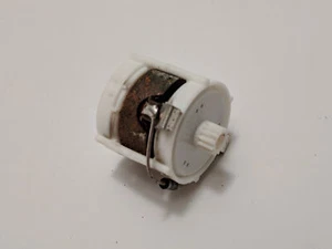 Genuine BMW E30 E31 E32 E34 Exterior mirror component. Clutch - Picture 1 of 6