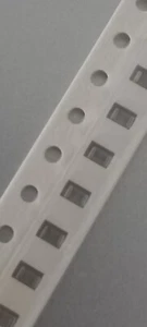 5x / Stück 0.5 pF - 2.5 pF SMD 0603 / 0805 / 1206 COG 50V +/- 0.25pF Kondensator - Foto 1 di 1
