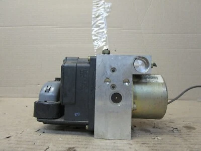 01 Infiniti QX4 ABS Pump Anti Lock Brake Module Part 2001 476603w405 - Image 1 of 4