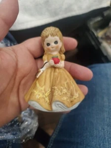 George Good Corporation Ceramic GIRL WITH APPLE Figurine - Josef Originals - Picture 1 of 5