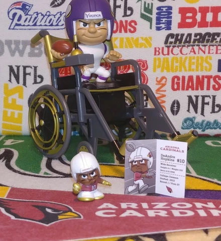 NFL Teenymates 2020 Gold Arizona Cardinals WR DeAndre Hopkins exclusive figure Cover