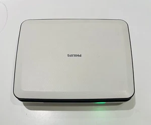 Philips 7" Screen Portable DVD Player in White (SCREEN FAULT - Lines On Screen) - Picture 1 of 2