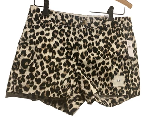 Old Navy Women's Size 4 Cheetah Print "Everyday Short" NWT lots of pockets - Picture 1 of 6
