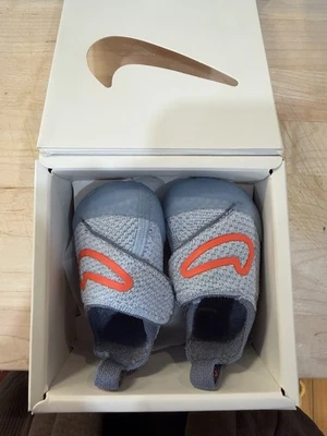 Nike Swoosh 1 Bebé Infante Niño Pequeño Flyknit Zapatos Azul Claro Hiper Naranja Gris 3C Foto 1 de 4