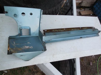 Oldsmobile Royale Delta 88 1977 1978 1979 moldura de llenado trasero derecho parachoques a maletero Foto 1 de 4