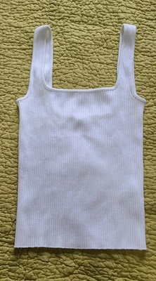 Vince квадратный воротник бак белый цвет, XXS б/у хорошее состояние товара. - Изображение 1 из 4