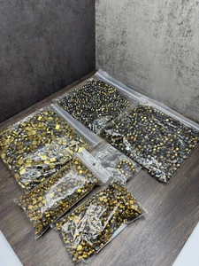 Mix Lot Of Misc Faceted Beads with Settings - Picture 1 of 5
