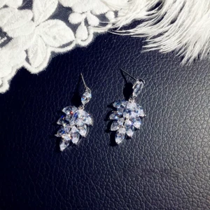 Bridal Cubic Zirconia Drop Dangle Pear Shape Clusters Earrings - Picture 1 of 2