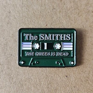 THE SMITHS Enamel Pin - The Queen is Dead - Morrissey - Indie Pop - Picture 1 of 2