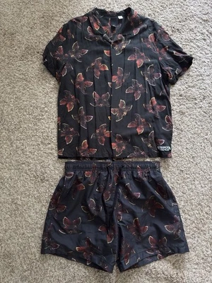 H&M Stranger Things Hawaiian Short And Swim Trunk Collab Foto 1 de 4