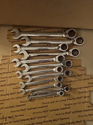 Juego de llaves de trinquete métricas de 12 piezas 8 mm 19 mm Foto 1 de 4