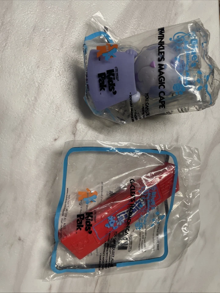 Juguete de comida para niños Subway 2000 pistas azules periwinkle gatito gato capa mágica con cesta Foto 1 de 4