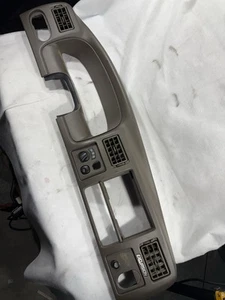 02-04 Ford Excursion 4x4 Dash Speedometer Bezel Taupe OEM Tan Ships Free Clean - Foto 1 di 11